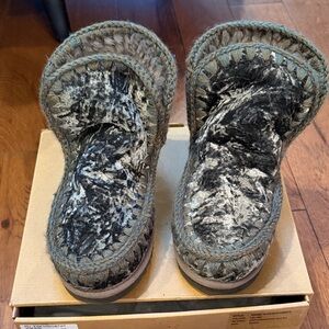 Mou Women's Gray Knit Plush-Lined Slip-On Slippers